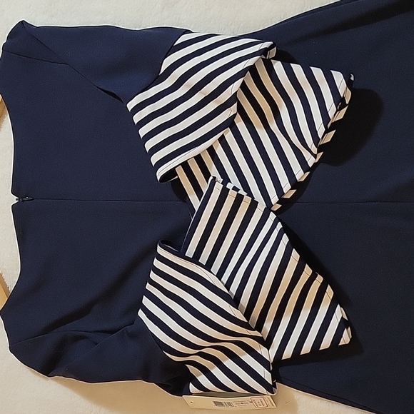 ELIZA J NAVY WITH NAVY & WHITE STRIPES BELL SLEEVES IN SIZE 6 - Picture 13 of 14